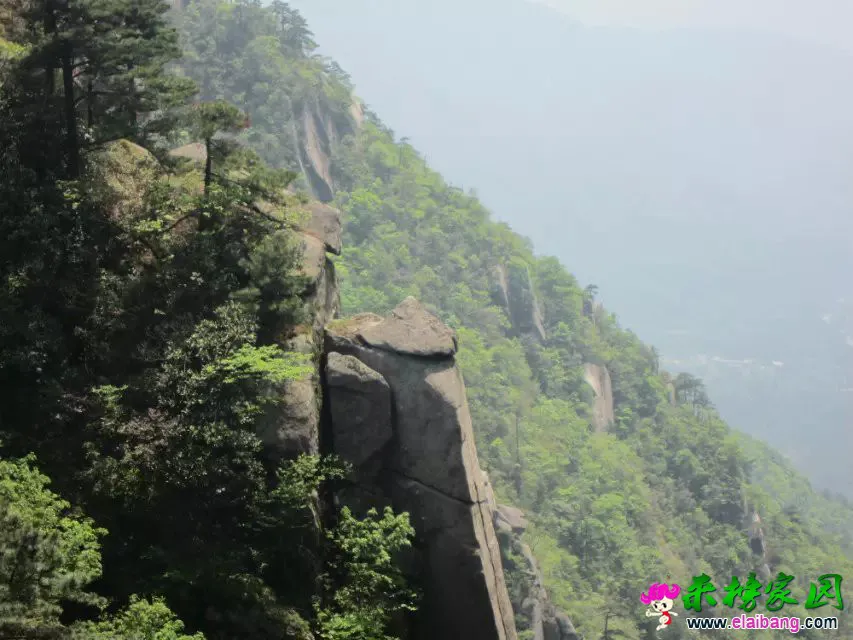 天官脱帽放石台.webp
