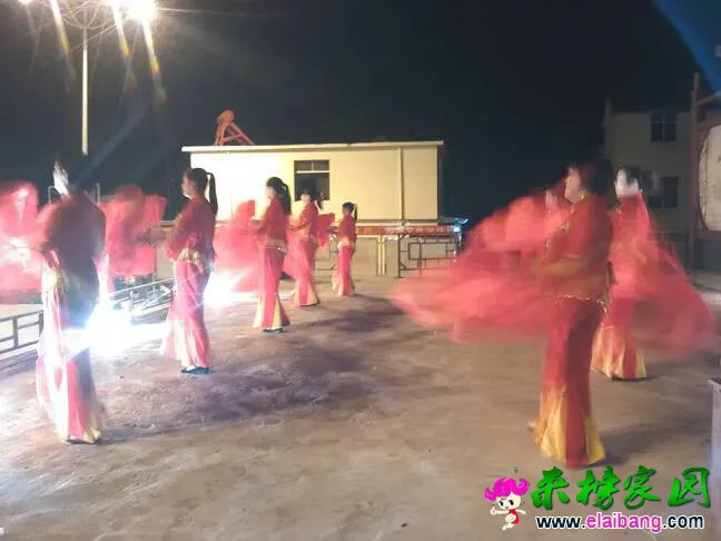 092244moqqfyueon288n58.webp