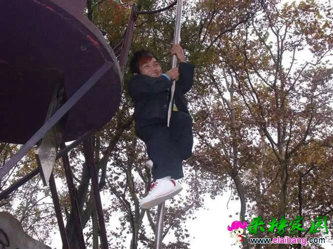 165802hy6471147t8iv4y5.webp
