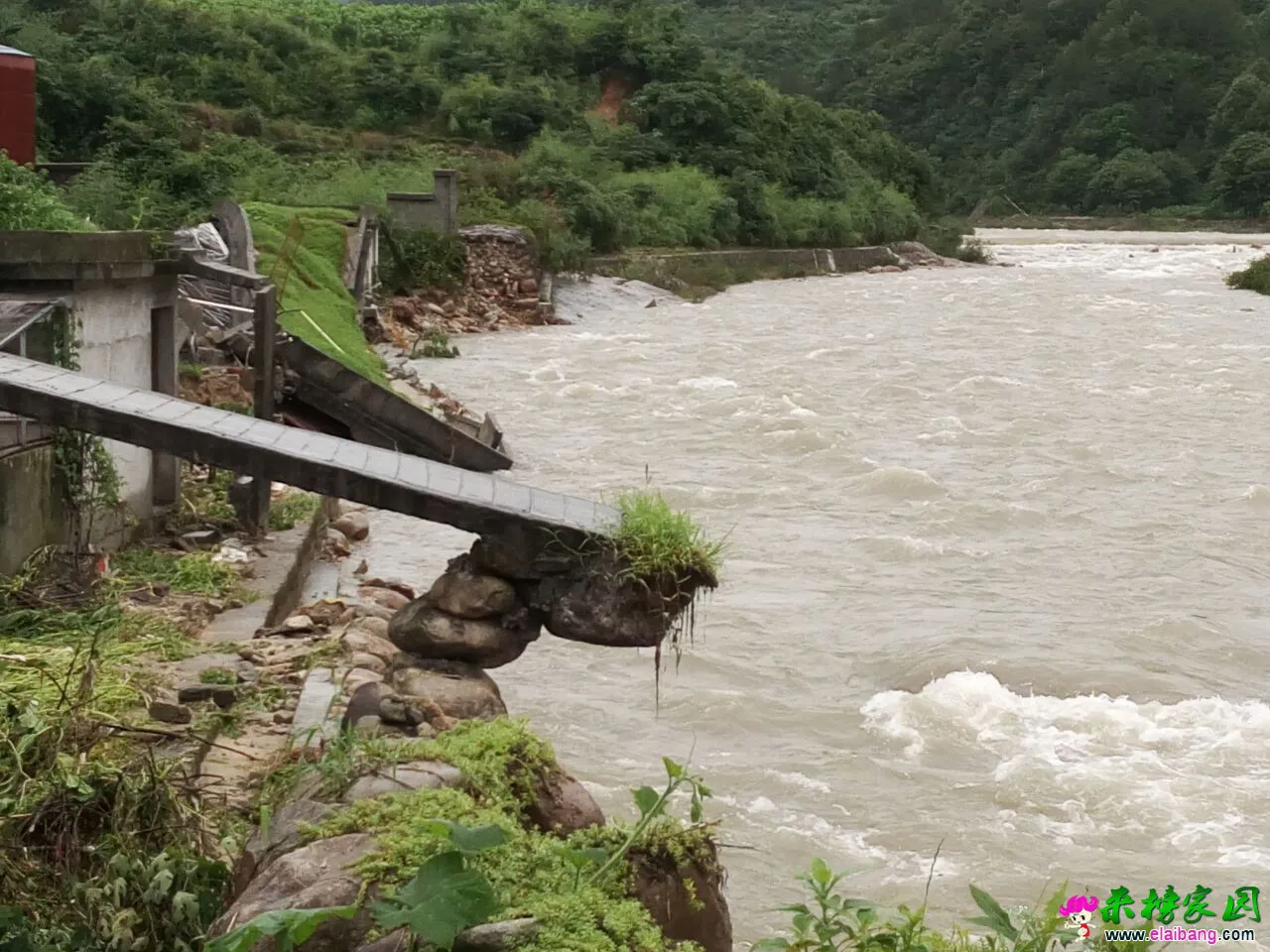 名山公司河坝水毁