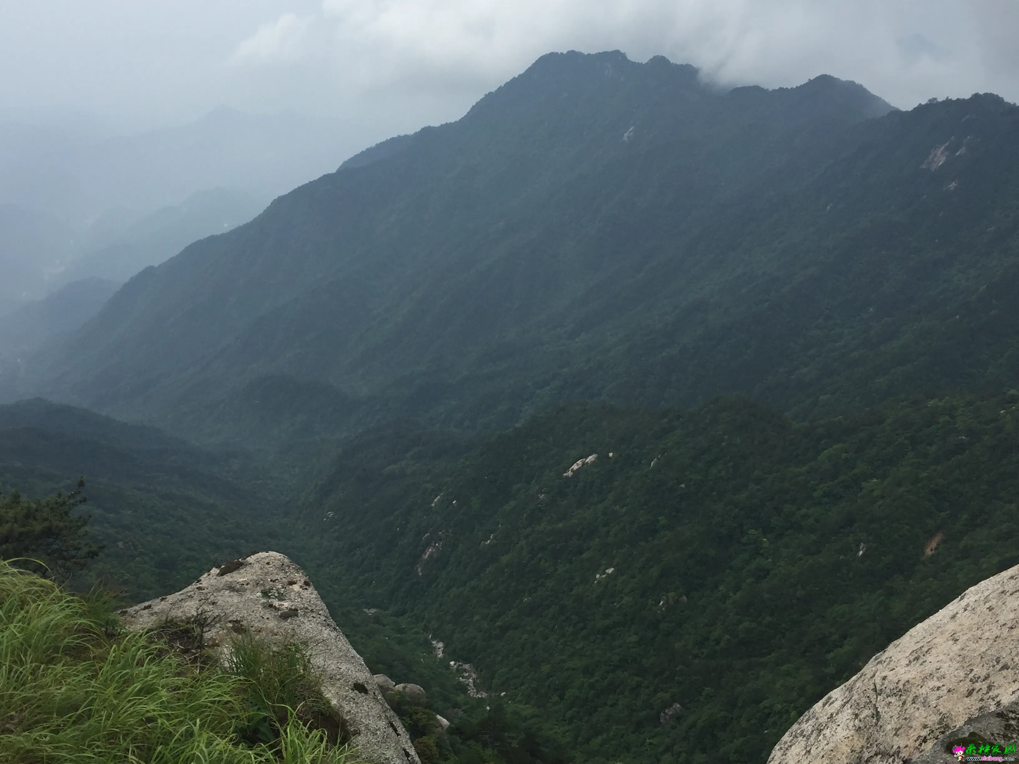 一览众山，也不小啊