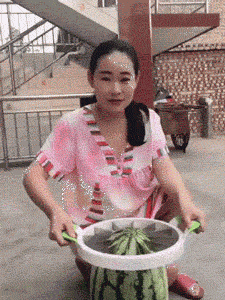 4e5df17b5b3fd528b68bdc224b0d5554.gif