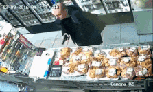 t01c0e67a99bc76dbb9.gif