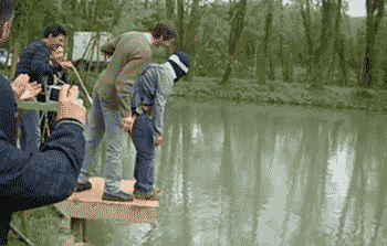 581f3f9fd09a4de9091f1c0ea30afc41.gif
